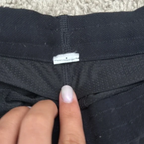 Lululemon Court Rival Relaxed High-Rise Shorts (Black) - Picture 2 of 8